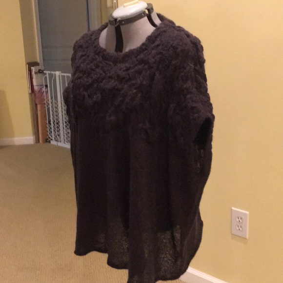CAbi Special Release Poncho-M but fits like a L/XL - Picture 5 of 6